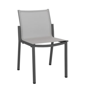 Chaise empilable AMAKA